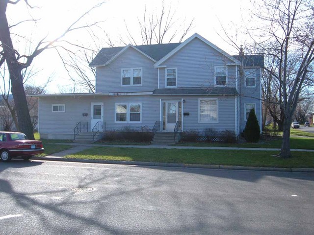 After retiring from farming, William and Emeline lived here, at 600 Garden St., Lake City, MN.  When William died, this house was handed down to his daughter, Savilla, and her husband George Russell. 44.44363, -92.26398 (Photograph by Bob Hart, November 2004)