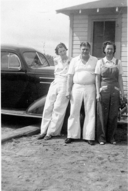 Marion Bundy, Bob Winberg, and Ruth Bundy.  Bob dated Ruth for a while before dating June. (Original: Mary Hundeby)