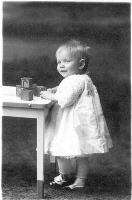 Ruth Winberg. Identified based on similar setting to Herman's pictures and that this photo was stored with those two. About 1925.